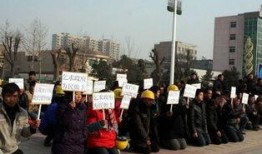 营山农民工讨薪新闻爆料,维权之路艰难，社会关注聚焦