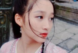 大话娱乐吃瓜美少女是谁,吃瓜美少女的真实身份大揭秘