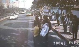 网友爆料中学生事件视频,网友曝光中学生事件引发热议